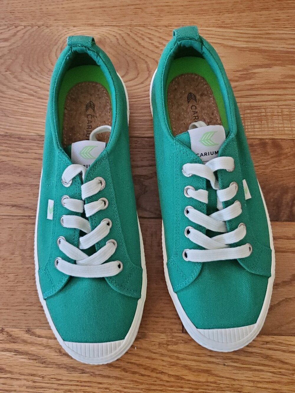 Cariuma OCA Low Canvas Green Sneakers NWT |Womens Size 9|Mens Size 7.5| +INSOLES
